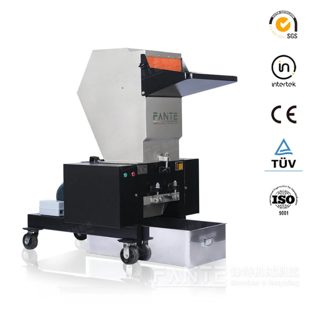 功能强大的破碎机专为高效破碎各种塑料制品而设计，包括塑料管、薄膜、瓶子、桶、板材等。.