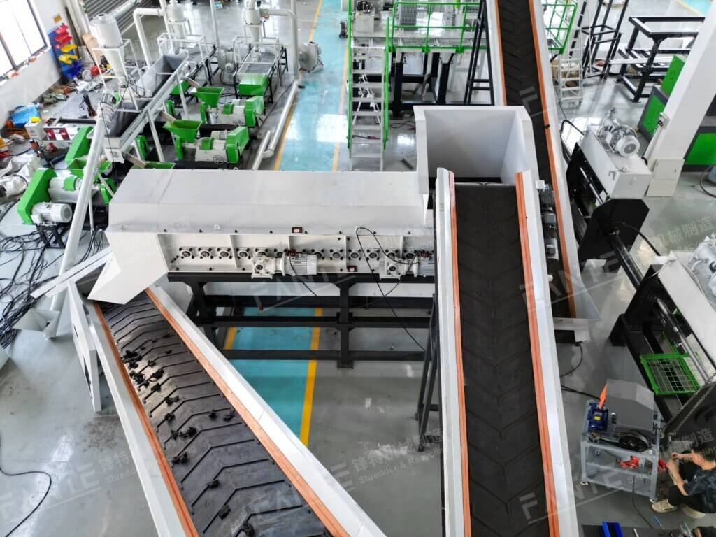 FANTE Machinery is the global leader in cost-effective turnkey tire recycling systems. Our systems deliver high performance and stability for TDF, wire free chips, rubber mulch, crumb rubber and fine rubber powder used in a variety of applications worldwide.