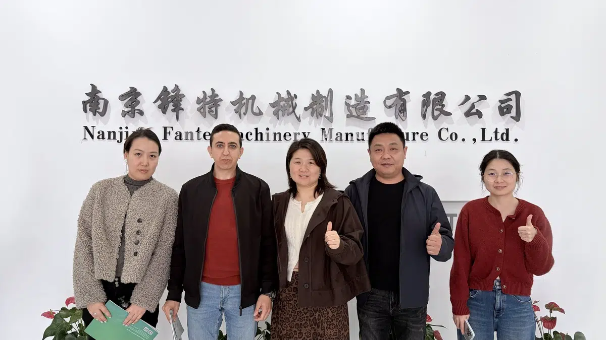 Algerian Clients Inspecting 3 TPH Tire Rubber Recycling Granulation Equipment