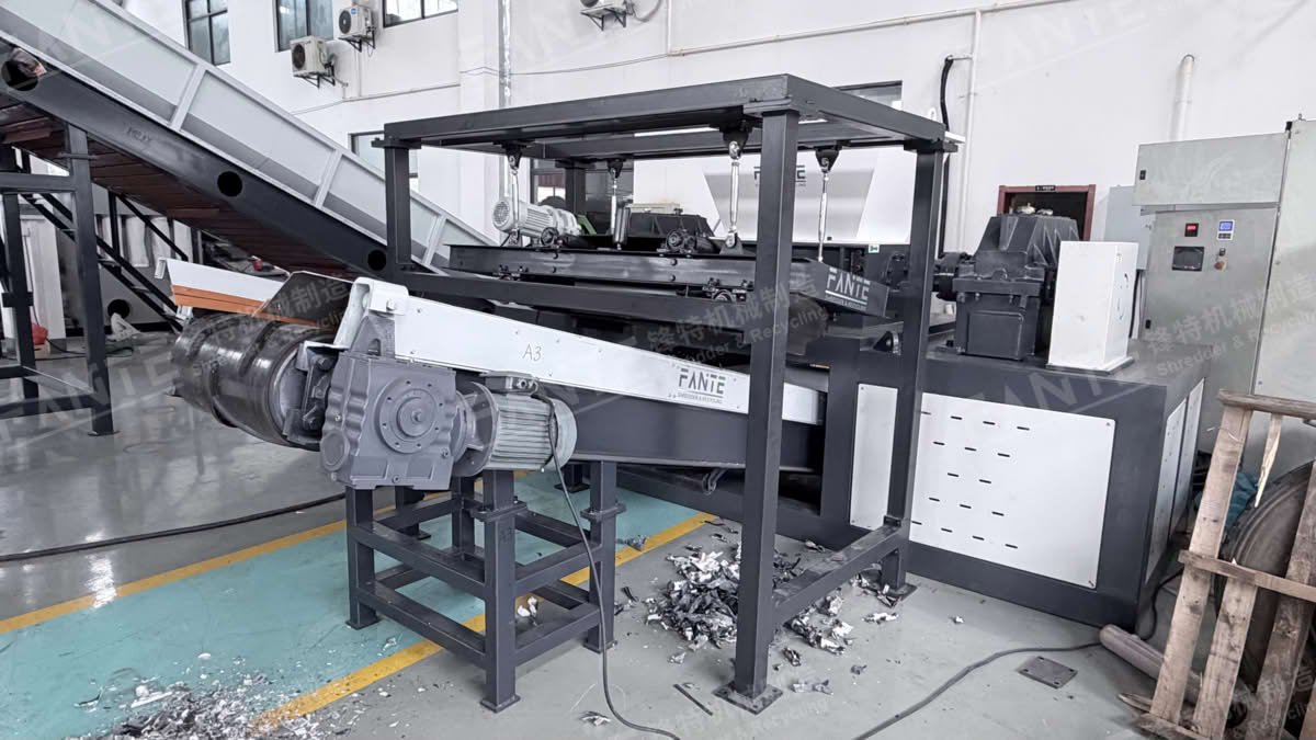 High-Torque, Low-Speed Metal Recycling Shredder